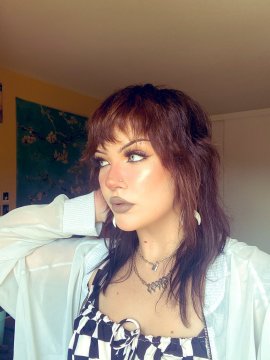 Freya94 from British Columbia,Canada